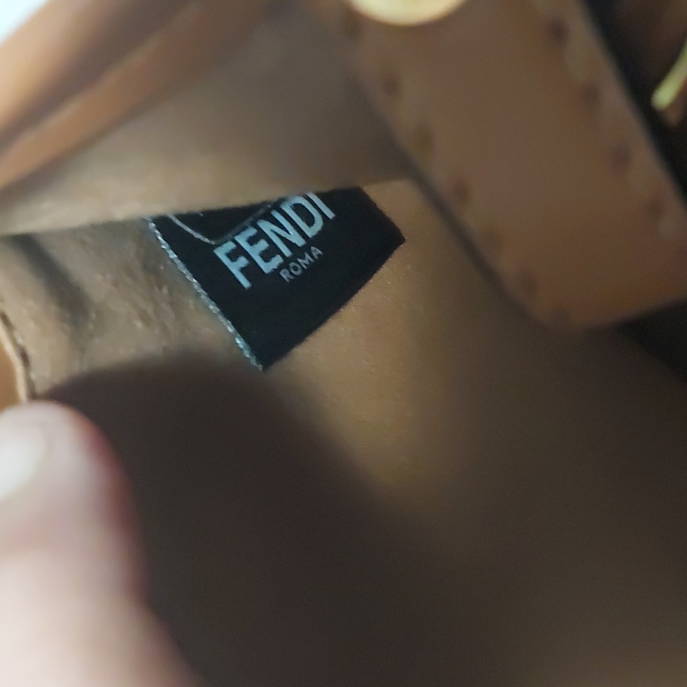 New Authentic Fendi Tan Calfskin Sunshine Tote with Tortoise Shell Handles - Picture 7 of 11